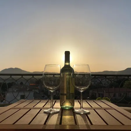 Noemi - Panoramic, Speed Wi-fi, Fully Equipped Apartment